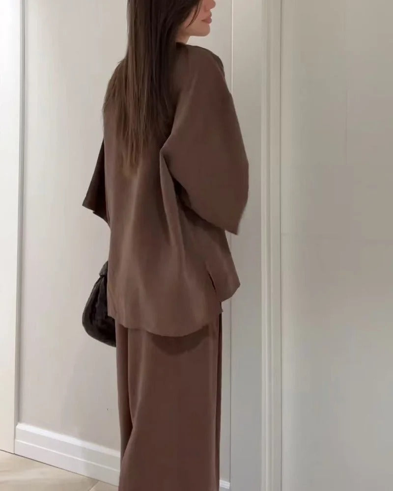 Céline | Conjunto con escote en V