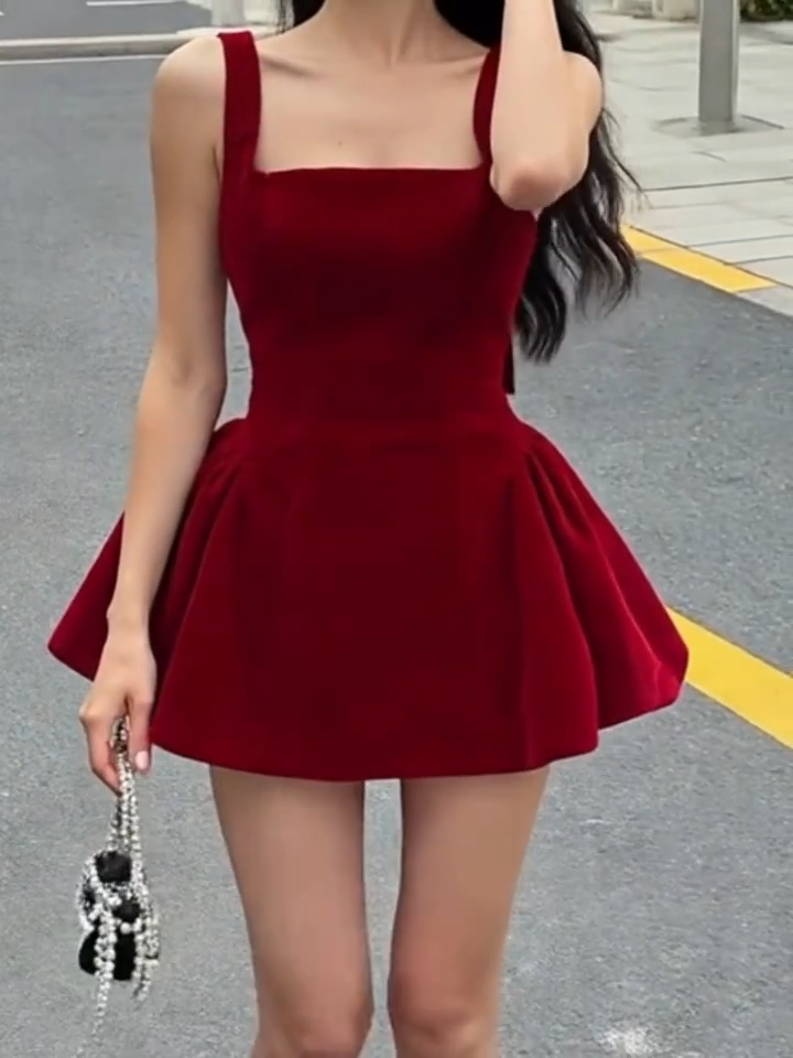 Vestido Corto de Terciopelo Derim