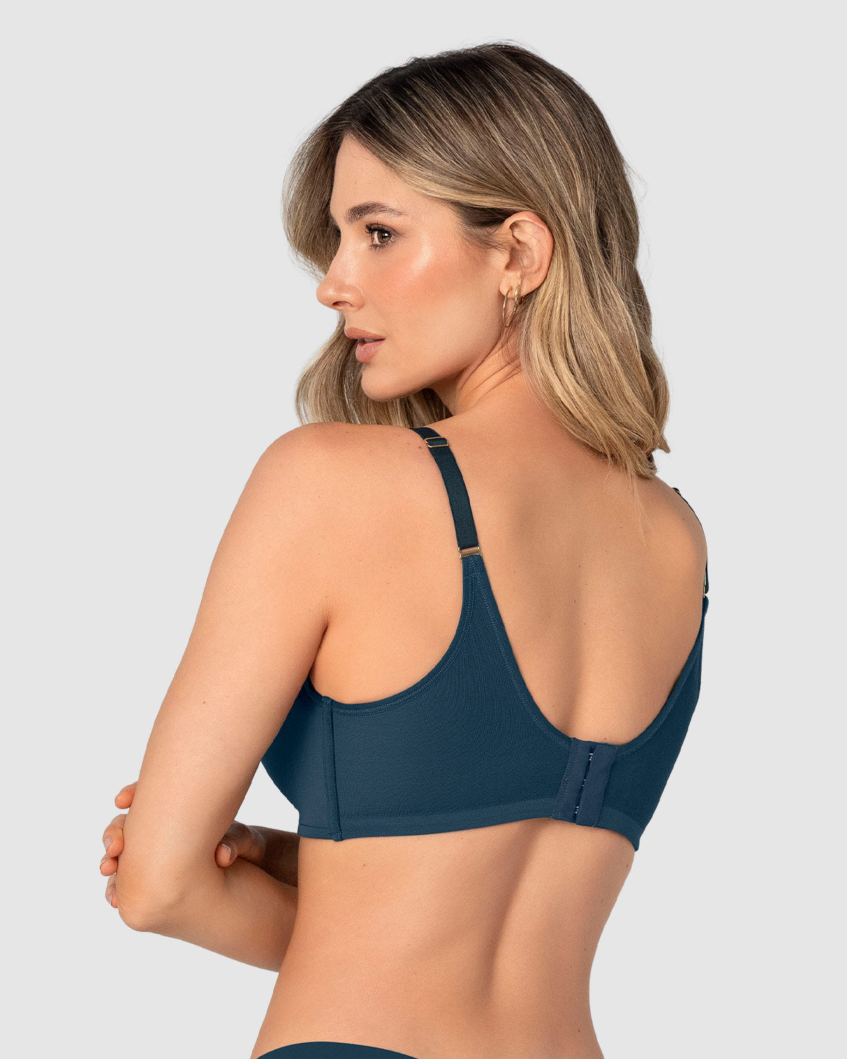 Brasier sin arco de realce alto incorporado Magical Bra