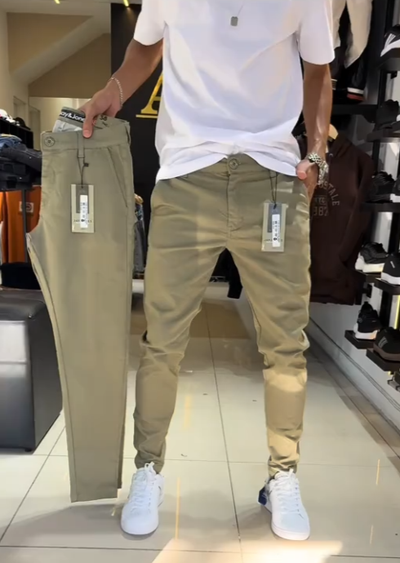 Pantalón casual slim fit