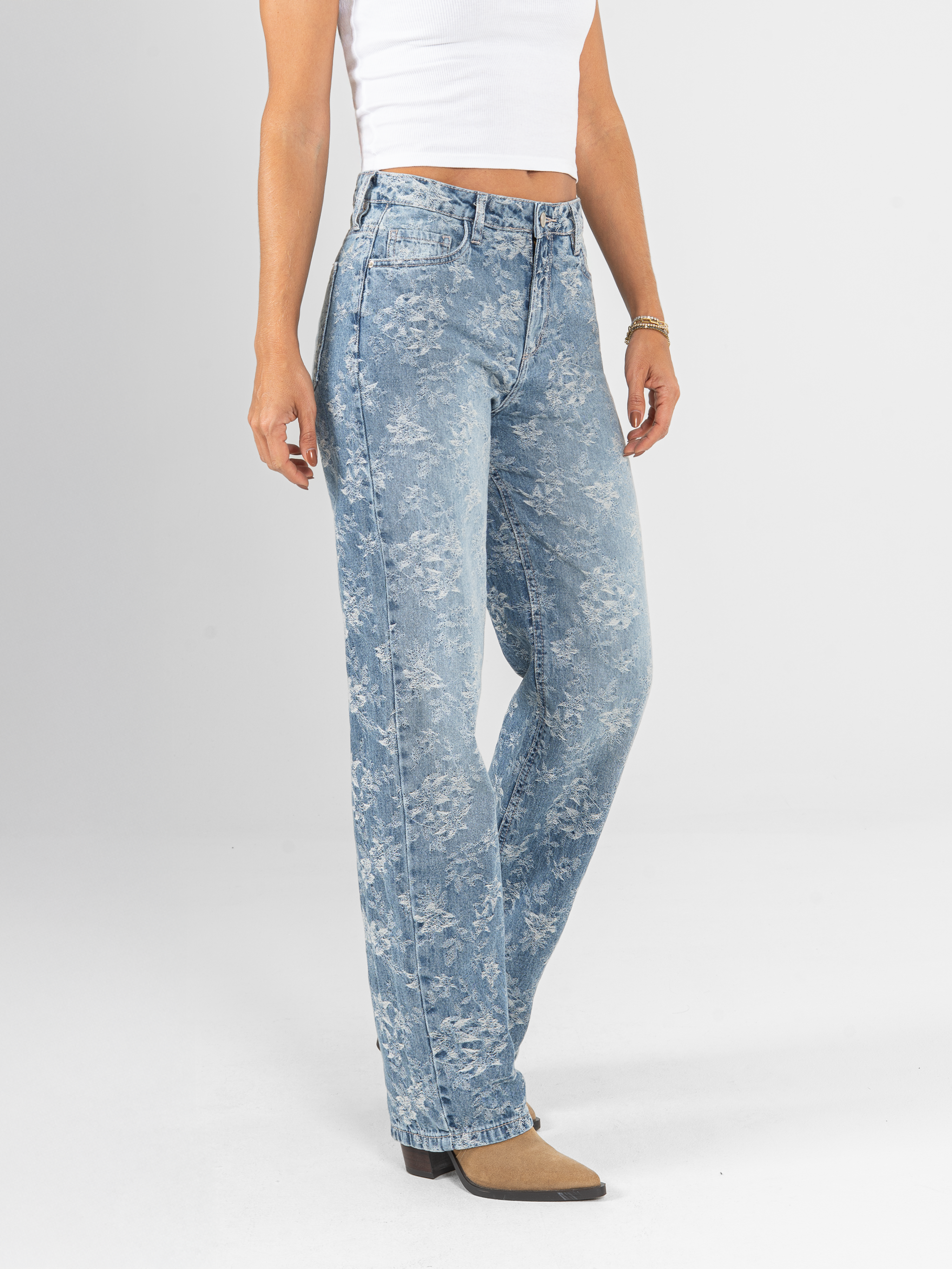 Jeans Bordado de Pierna Recta