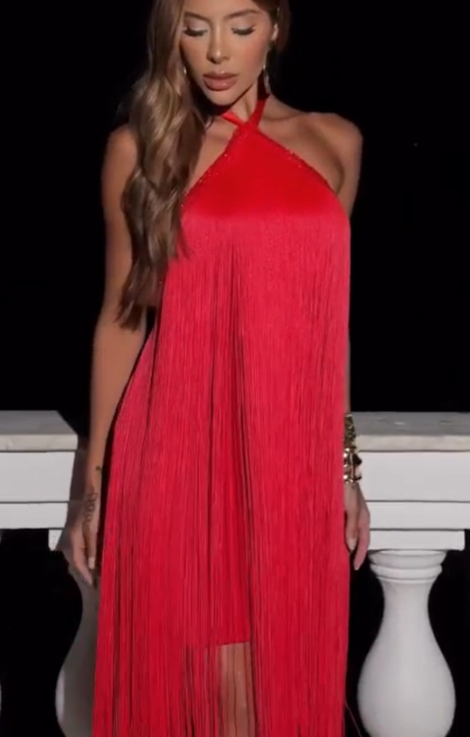 Vestido de Flecos Minimalista
