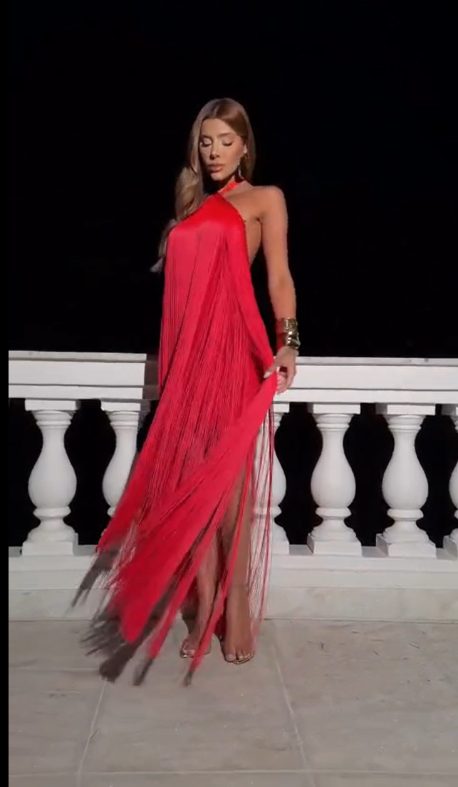 Vestido de Flecos Minimalista