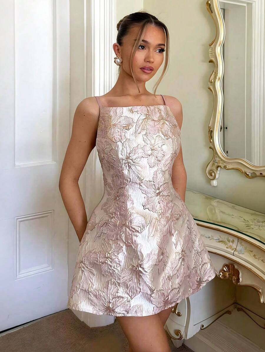 Vestido Midi Coquette Jacquard