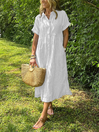 Vestido camisero de rayas con corte relajado y bolsillos laterales